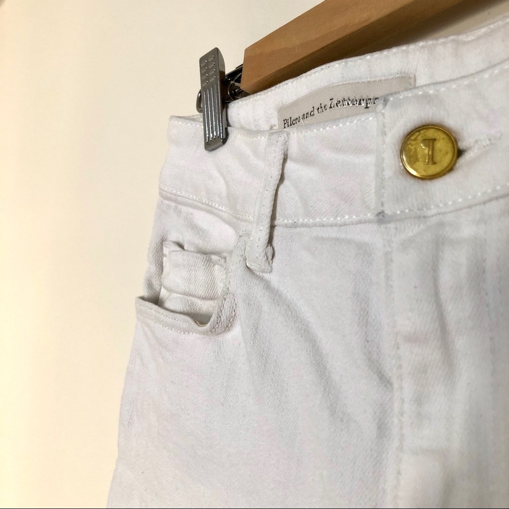 Pilcro Script High-Rise Shorts White 27 - Picture 8 of 10